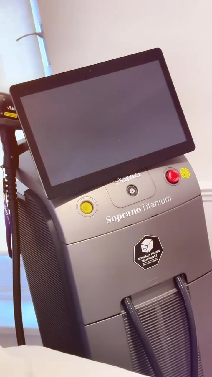 Soprano Titanium laser machine